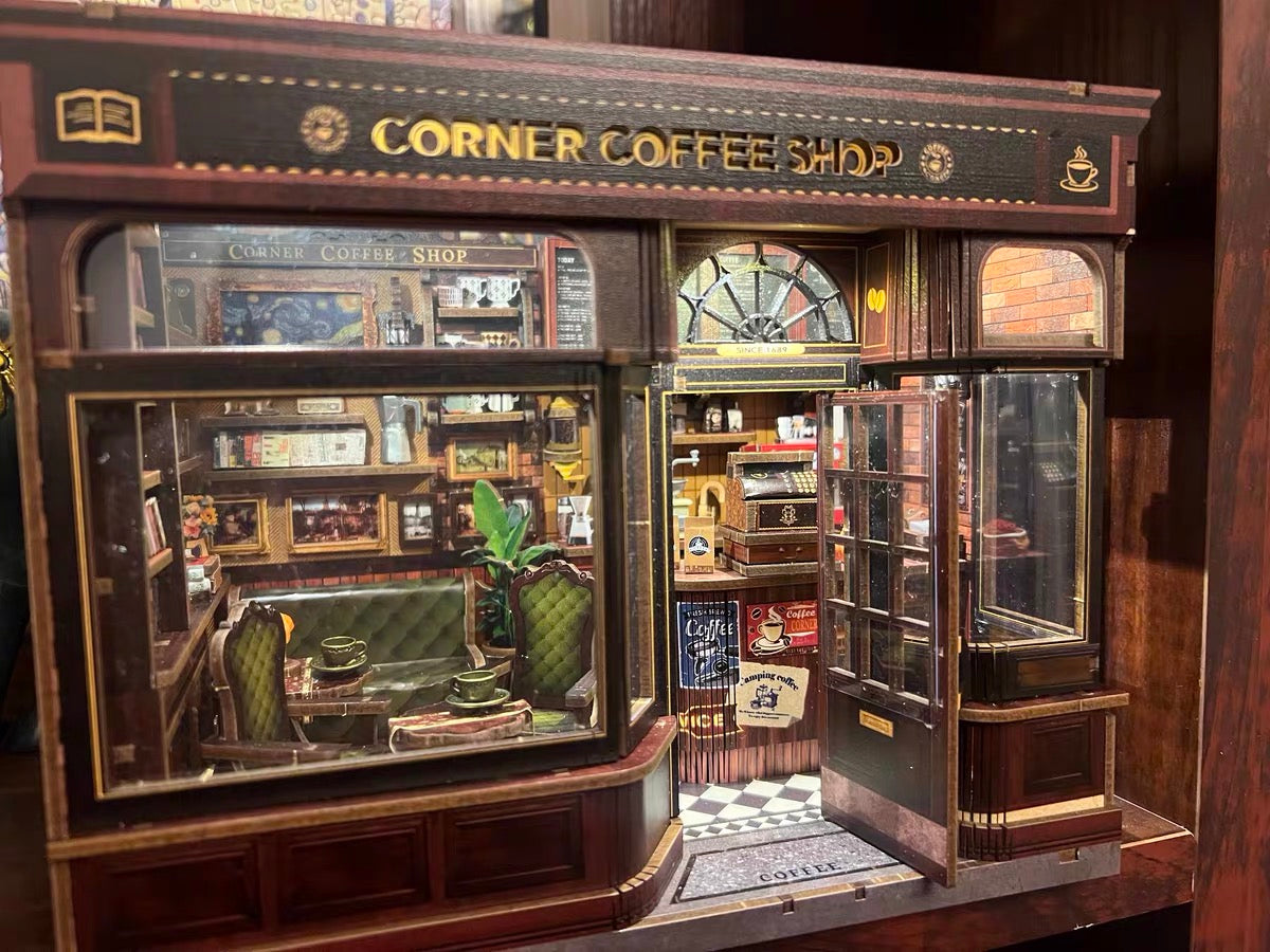 Corner Coffee Shop – Classic Café Miniature Room Kit