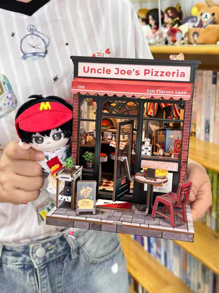 Uncle Joe’s Pizzeria Miniature Shop Kit