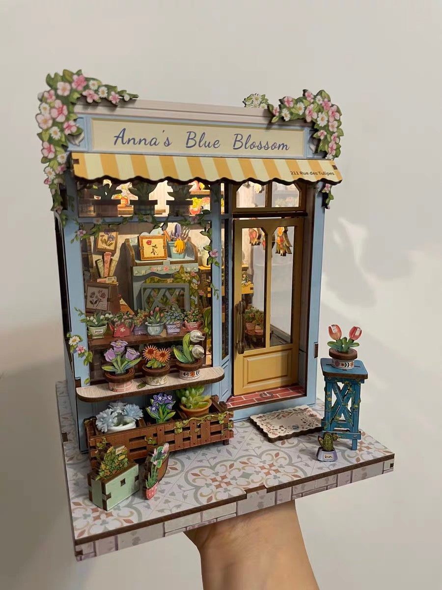 Anna’s Blue Blossom – Flower Shop Miniature Room Kit