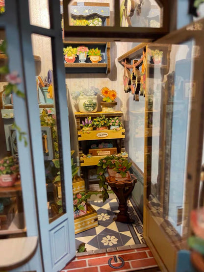 Anna’s Blue Blossom – Flower Shop Miniature Room Kit