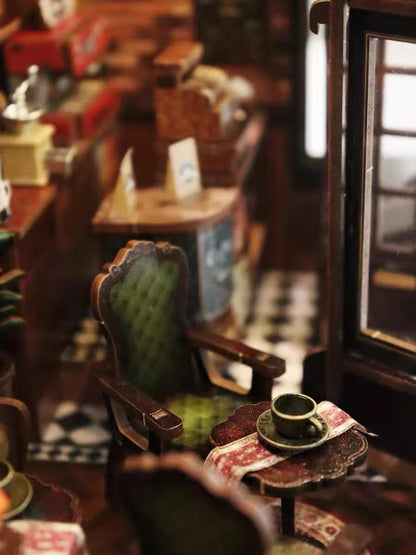 Corner Coffee Shop – Classic Café Miniature Room Kit